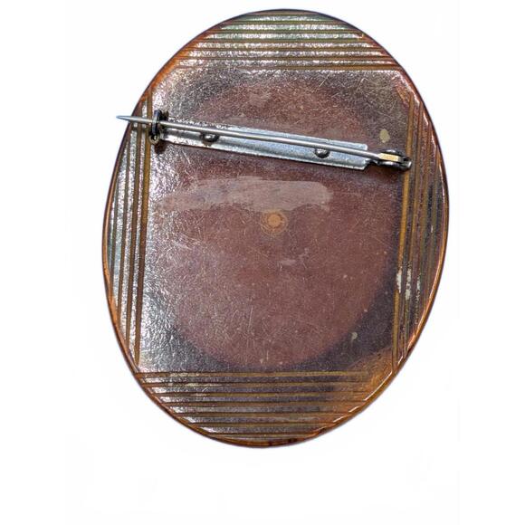 Vintage Cameo Brooch with Profile Carving - Picture 5 of 6